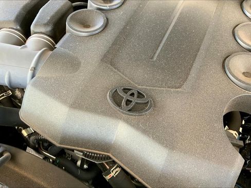 Used 2021 Toyota 4Runner Nightshade AWD/4WD image 33