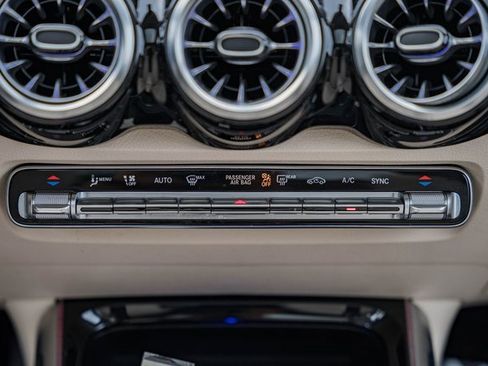 Certified 2023 Mercedes-Benz GLB 250 4MATIC image 23