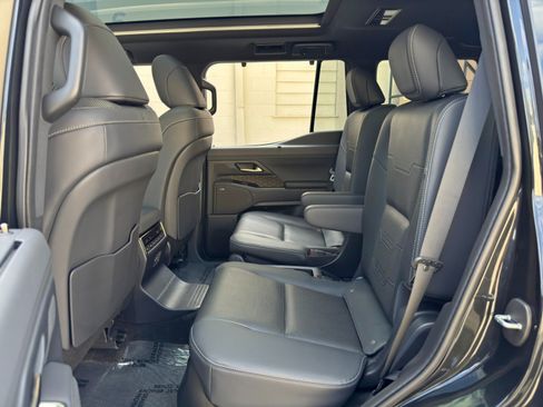 Used 2024 Lexus GX 550 w/ Cold Area Package AWD/4WD image 45
