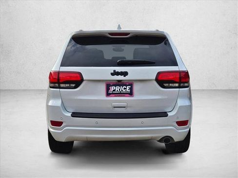 Used 2019 Jeep Grand Cherokee Altitude image 7