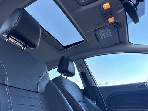 Used 2016 Ford Fiesta Titanium image 16