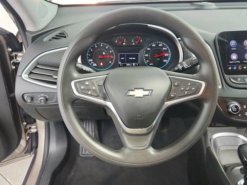 Used 2022 Chevrolet Malibu LT FWD image 19
