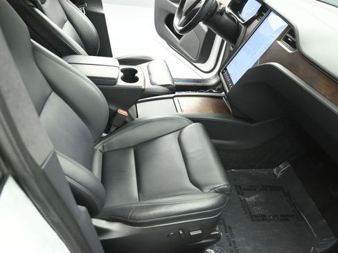 Used 2020 Tesla Model X Long Range image 23