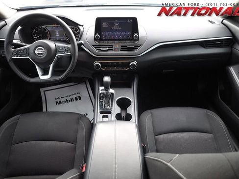 Used 2022 Nissan Altima 2.5 SV AWD/4WD image 17