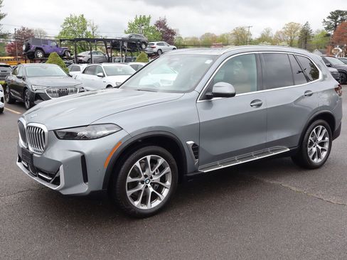 Used 2024 BMW X5 xDrive40i w/ Parking Assistance Package AWD/4WD image 1