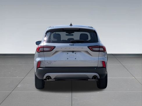 Used 2023 Ford Escape Active w/ Cold Weather Package image 4