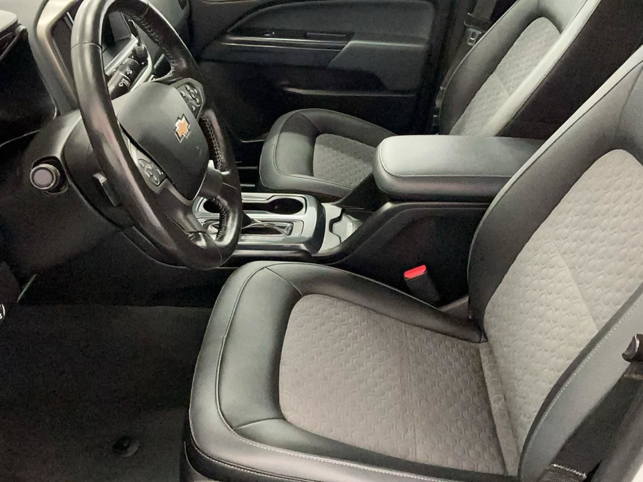 Used 2019 Chevrolet Colorado Z71 AWD/4WD image 9