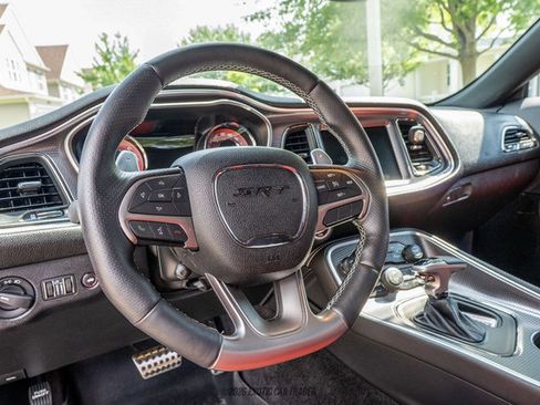Used 2016 Dodge Challenger SRT Hellcat RWD image 34