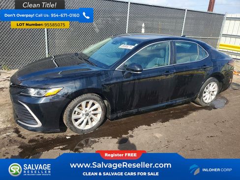 Used 2022 Toyota Camry LE w/ Convenience Package FWD image 1