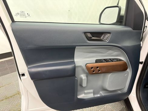 Used 2022 Ford Maverick Lariat FWD image 11
