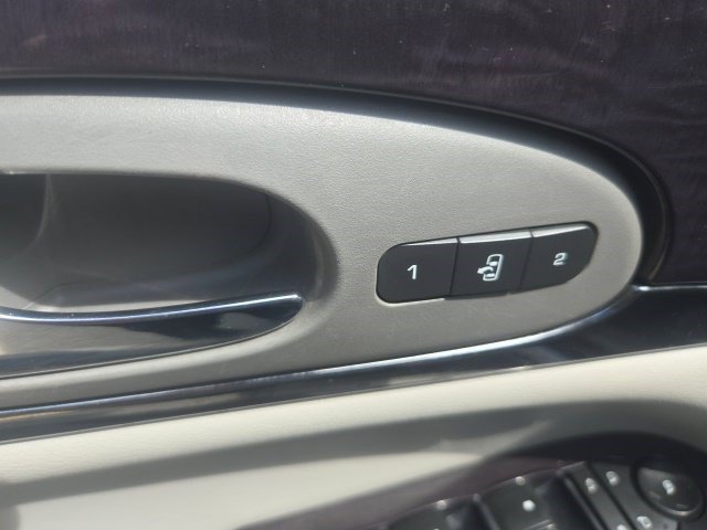 Used 2016 Buick Enclave Premium AWD/4WD image 8