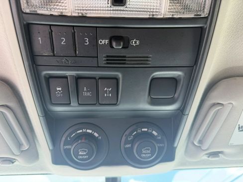 Used 2017 Toyota 4Runner TRD Pro AWD/4WD image 32