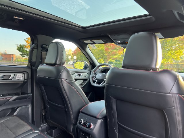 Used 2026 Ford Explorer ST w/ Sun And Sound Package AWD/4WD image 35