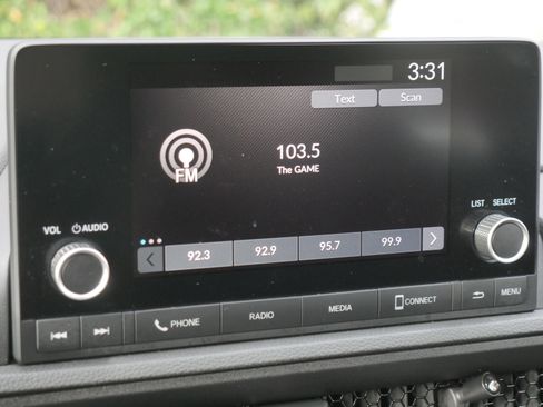 Used 2023 Honda CR-V LX image 10