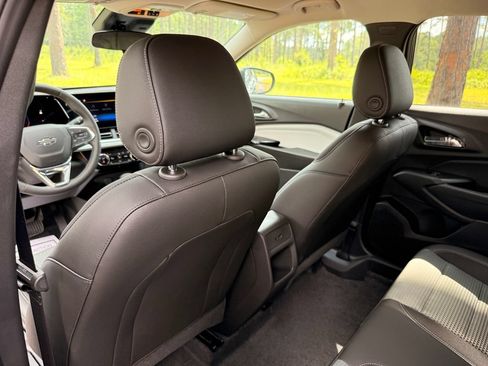 New 2026 Chevrolet Trax LT w/ Driver Confidence Package FWD image 25