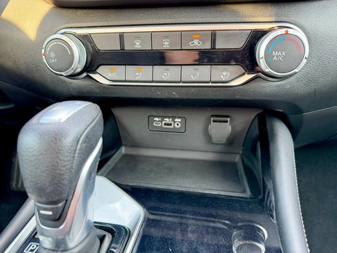 Used 2023 Nissan Altima 2.5 SV AWD/4WD image 28