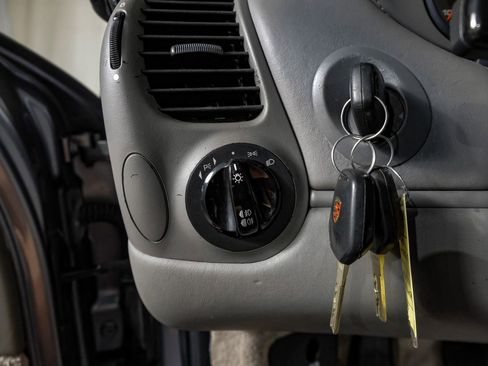 Used 2001 Porsche 911 Carrera image 17