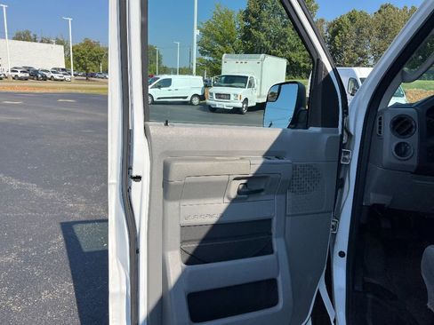 Used 2011 Ford E-150 and Econoline 150 w/ PWR Group image 16
