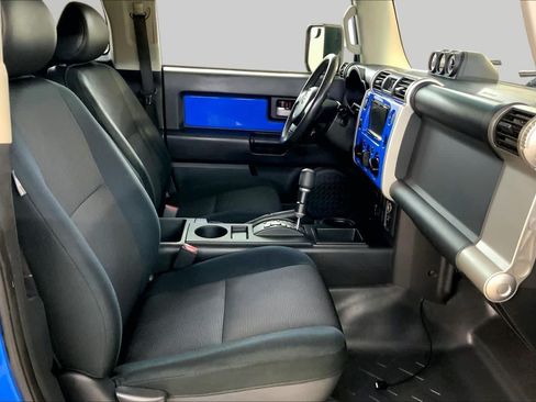 Used 2007 Toyota FJ Cruiser 2WD image 8