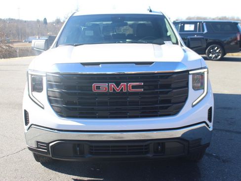 New 2026 GMC Sierra 1500 Pro image 2