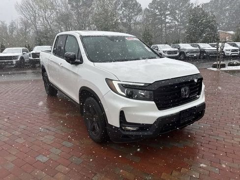 Used 2023 Honda Ridgeline Black Edition image 18