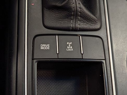 Used 2017 Kia Sorento LX image 26