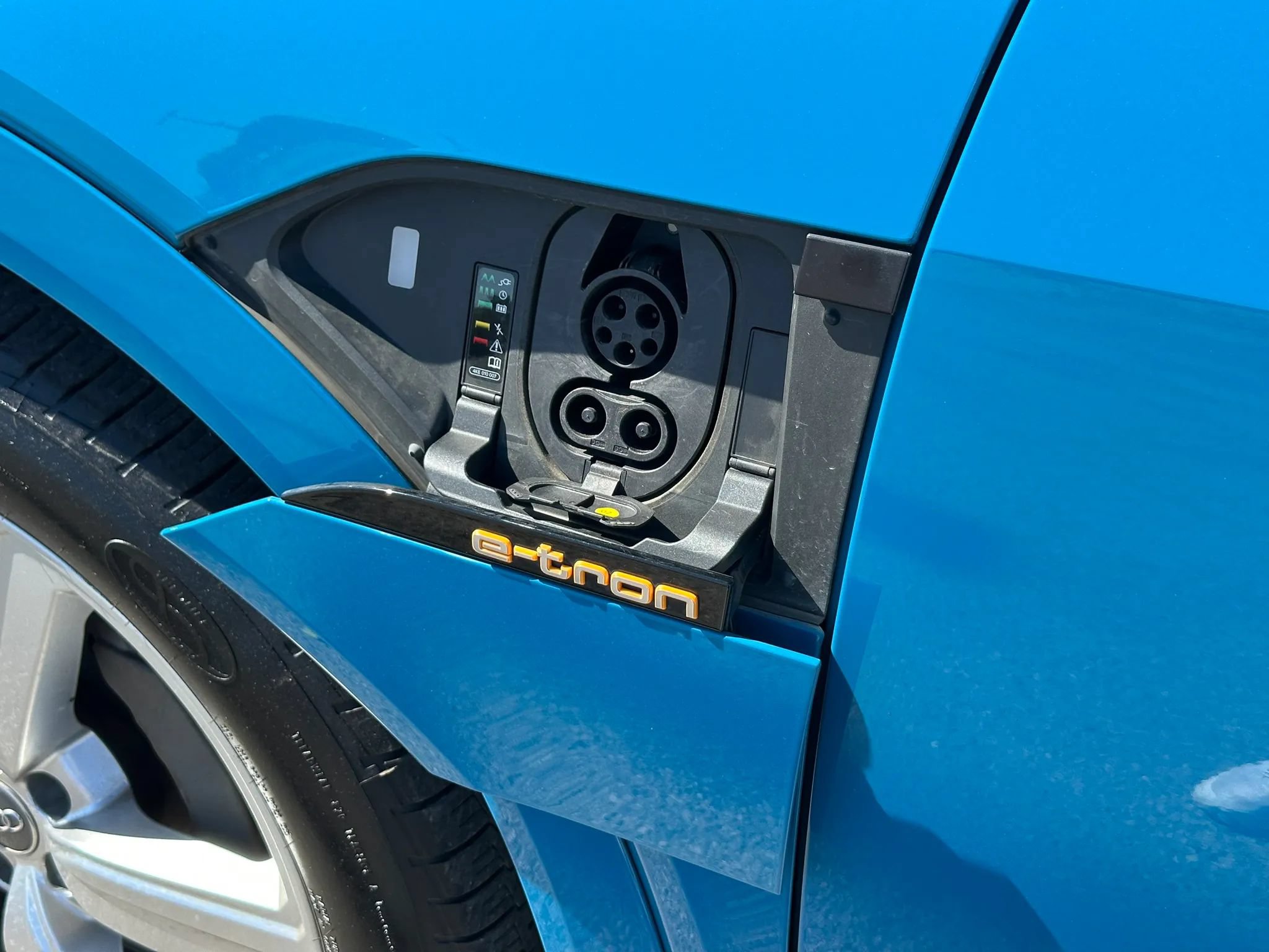 Used 2019 Audi e-tron Prestige AWD/4WD image 23