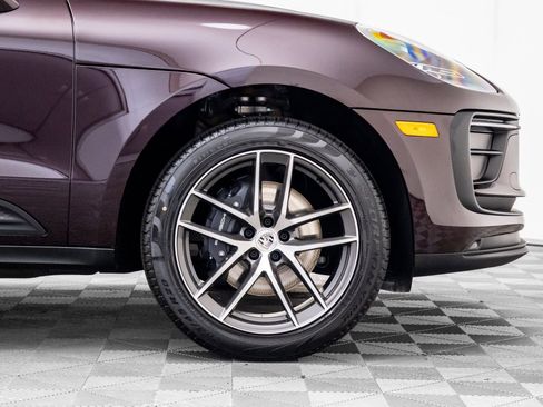 New 2026 Porsche Macan image 33