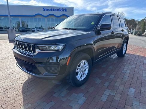 Used 2023 Jeep Grand Cherokee Laredo w/ Luxury Tech Group I image 1