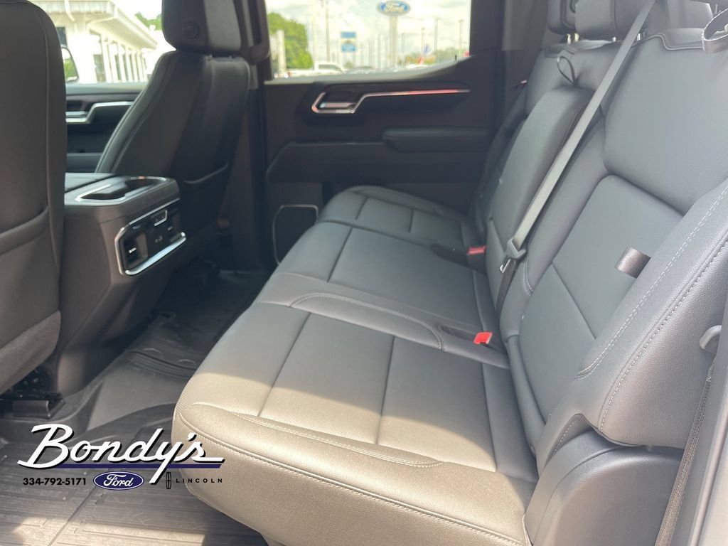 Used 2026 GMC Sierra 1500 SLT w/ SLT Premium Plus Package AWD/4WD image 11