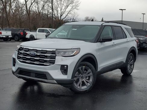 New 2026 Ford Explorer Active image 1