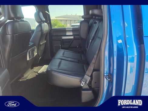 Used 2015 Ford F150 Lariat w/ Equipment Group 502A Luxury AWD/4WD image 17