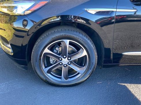 Used 2020 Buick Enclave Essence w/ Sport Touring Edition image 17