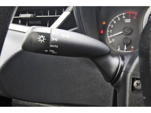 Used 2022 Toyota Corolla LE image 20