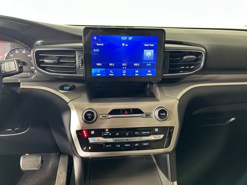 Used 2021 Ford Explorer XLT w/ Equipment Group 202A image 22