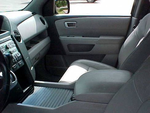 Used 2011 Honda Pilot EX-L image 22