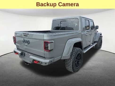 Used 2021 Jeep Gladiator Sport image 5