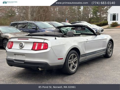 Used 2010 Ford Mustang Convertible RWD image 7