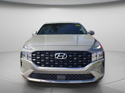 Used 2023 Hyundai Santa Fe SE FWD image 3