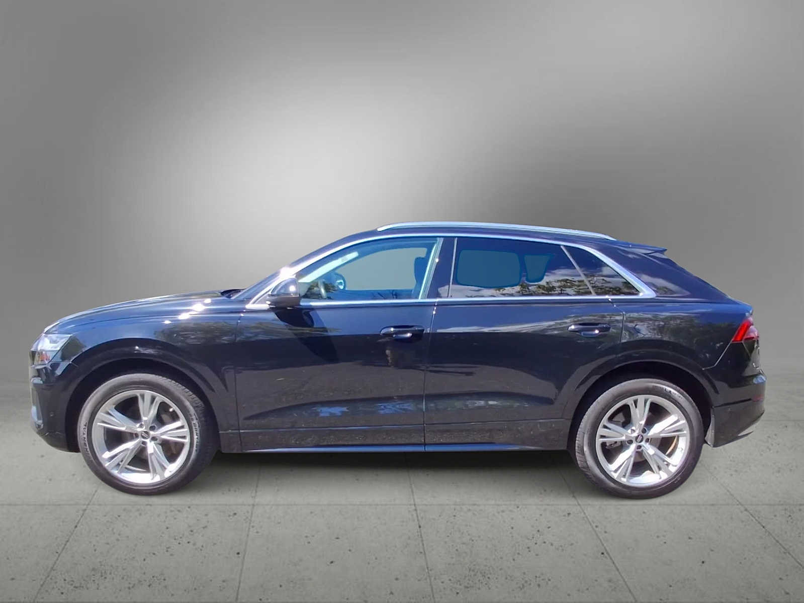 Used 2023 Audi Q8 Premium Plus AWD/4WD image 5