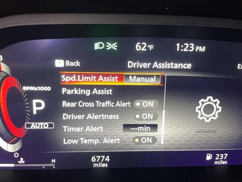 Used 2025 Nissan Rogue SL image 7