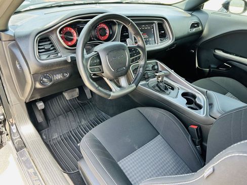 Used 2019 Dodge Challenger SRT Hellcat Redeye RWD image 13