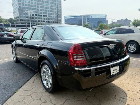 Used 2005 Chrysler 300 C w/ Cold Weather Group RWD image 5