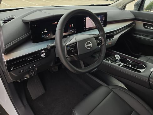 Used 2025 Nissan Murano SL AWD/4WD image 13
