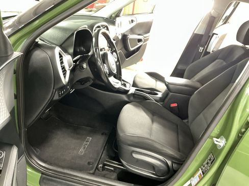 Used 2020 Kia Soul X-Line FWD image 11