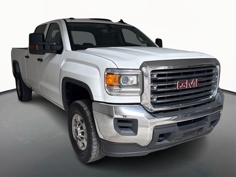 Used 2019 GMC Sierra 2500 2WD Crew Cab w/ Sierra Convenience Package image 3