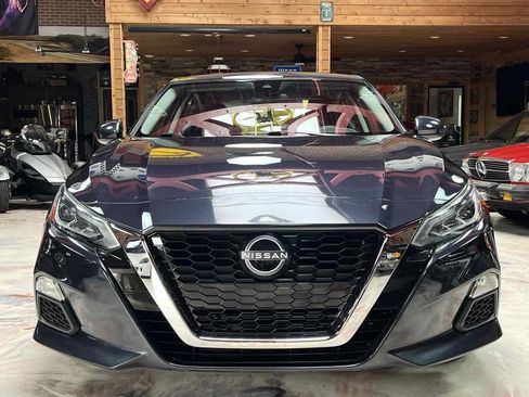 Used 2022 Nissan Altima 2.5 SV FWD image 3