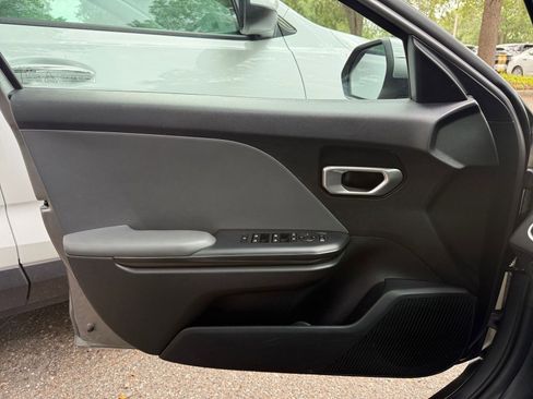 Used 2025 Kia K4 FWD image 20