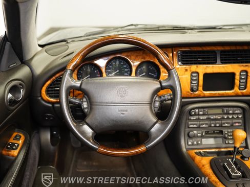 Used 2002 Jaguar XK8 Convertible image 31