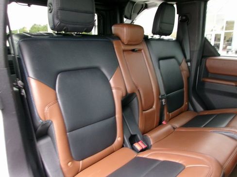 Used 2022 Ford Bronco Outer Banks image 18